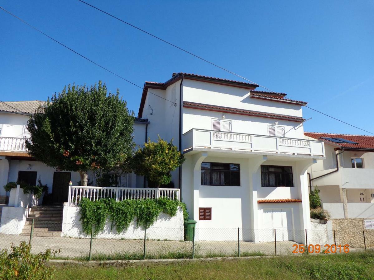 Apartment Dragan I Slavica Lopar Esterno foto